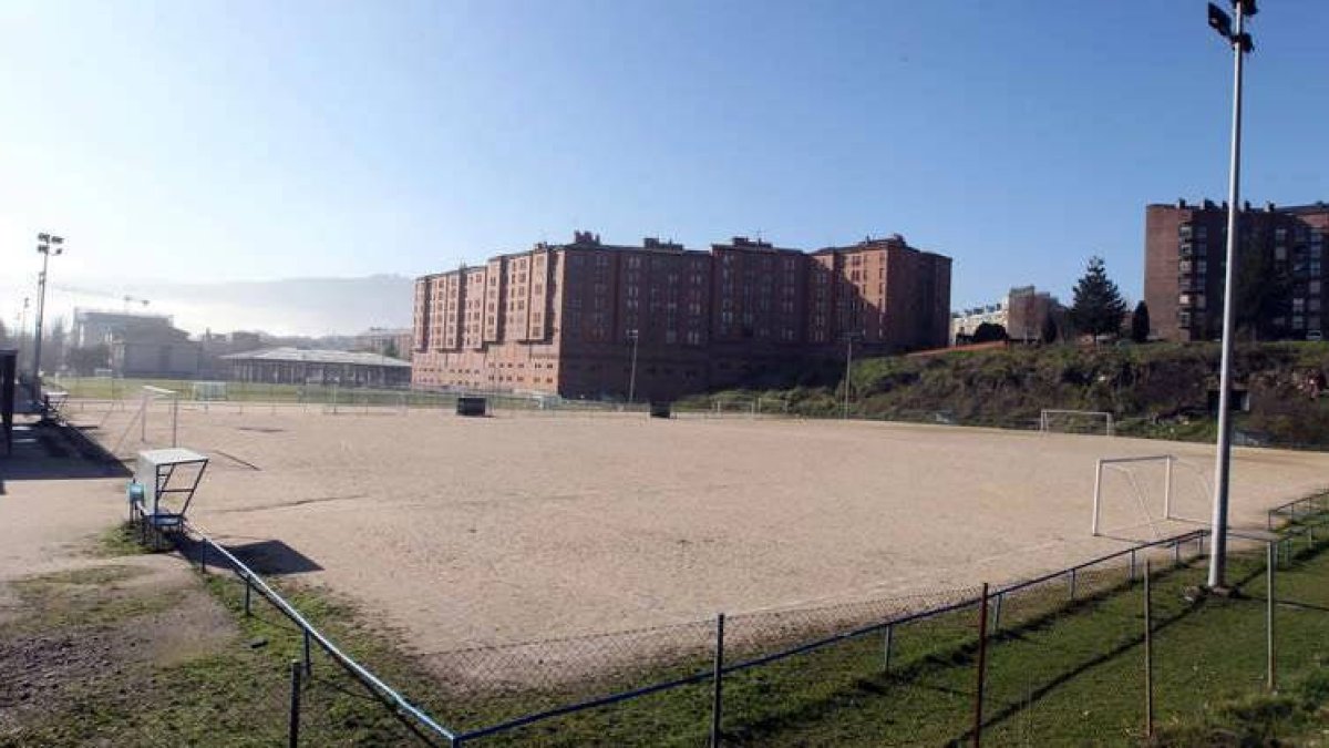 Estado que presentan los actuales campos de fútbol del complejo Ramón Martínez.