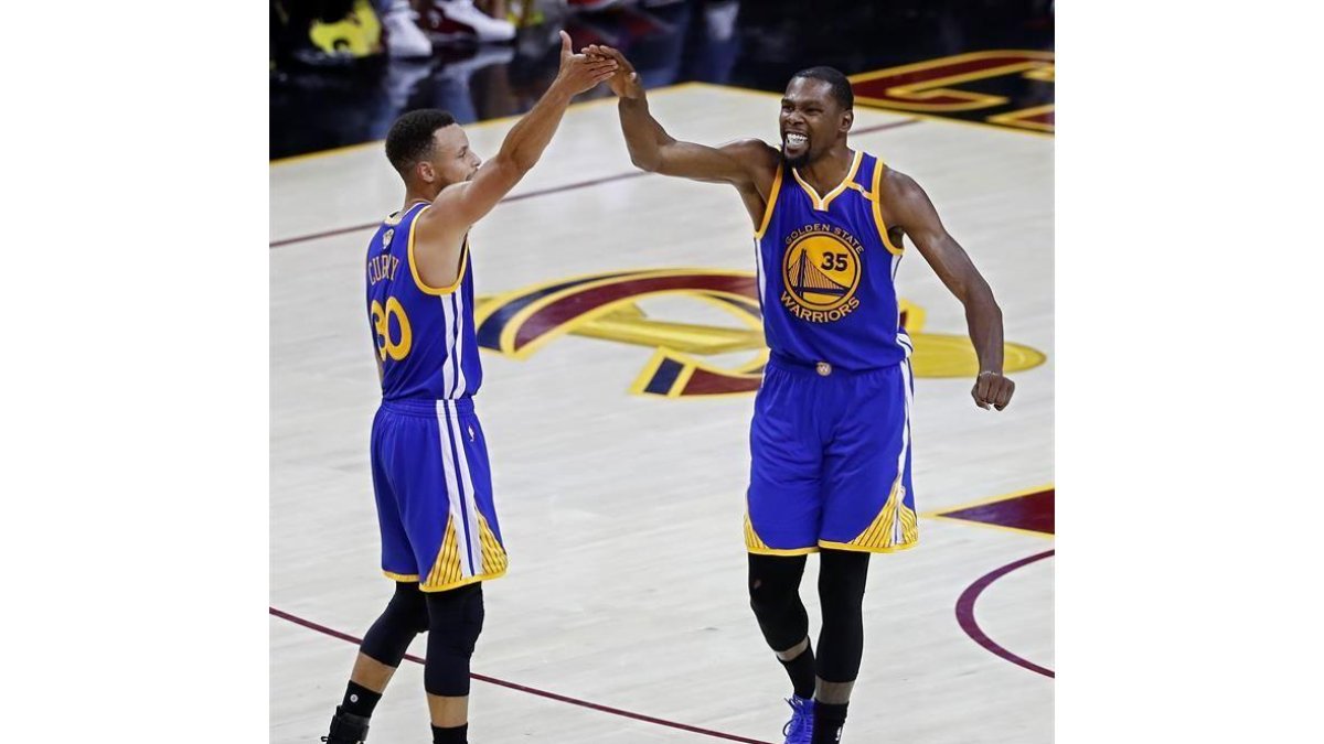 Stephen Curry Y Kevin Durant.