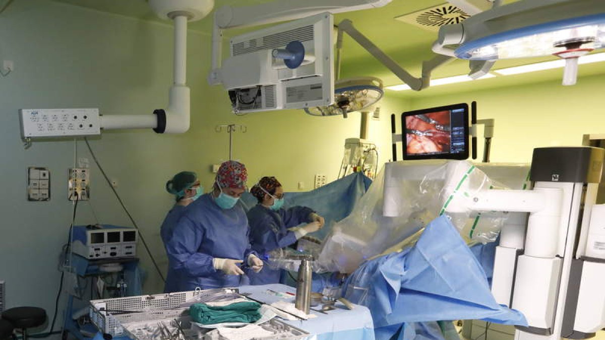 La espera en los pacientes de León y Ponferrada está por encima de la media. MARCIANO PÉREZ