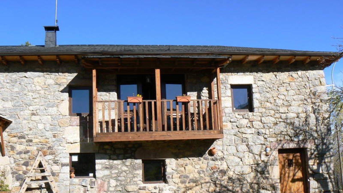 El Mirador de Babia está ubicado en Rialogo.