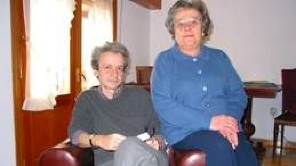 Michi Panero con Angelines Baltasar en una imagen para el recuerdo