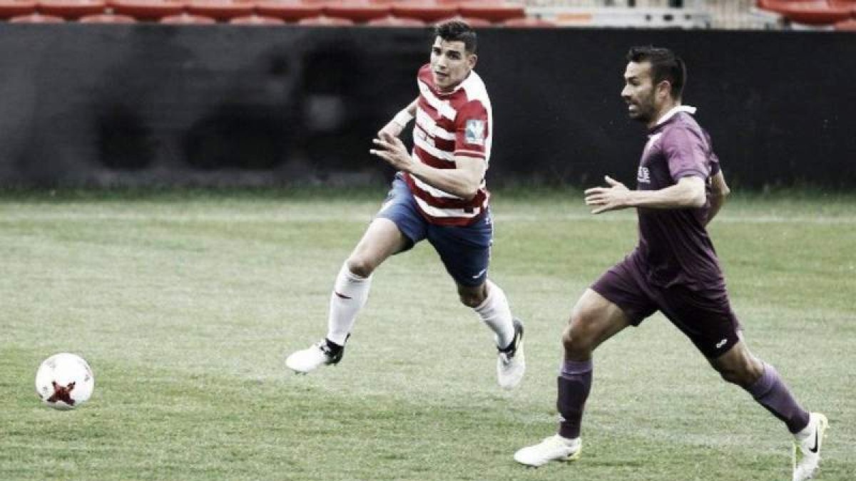 David Grande jugó ante la Deportiva con el Lealtad en la temporada 2016-2017. L. DE LA MATA