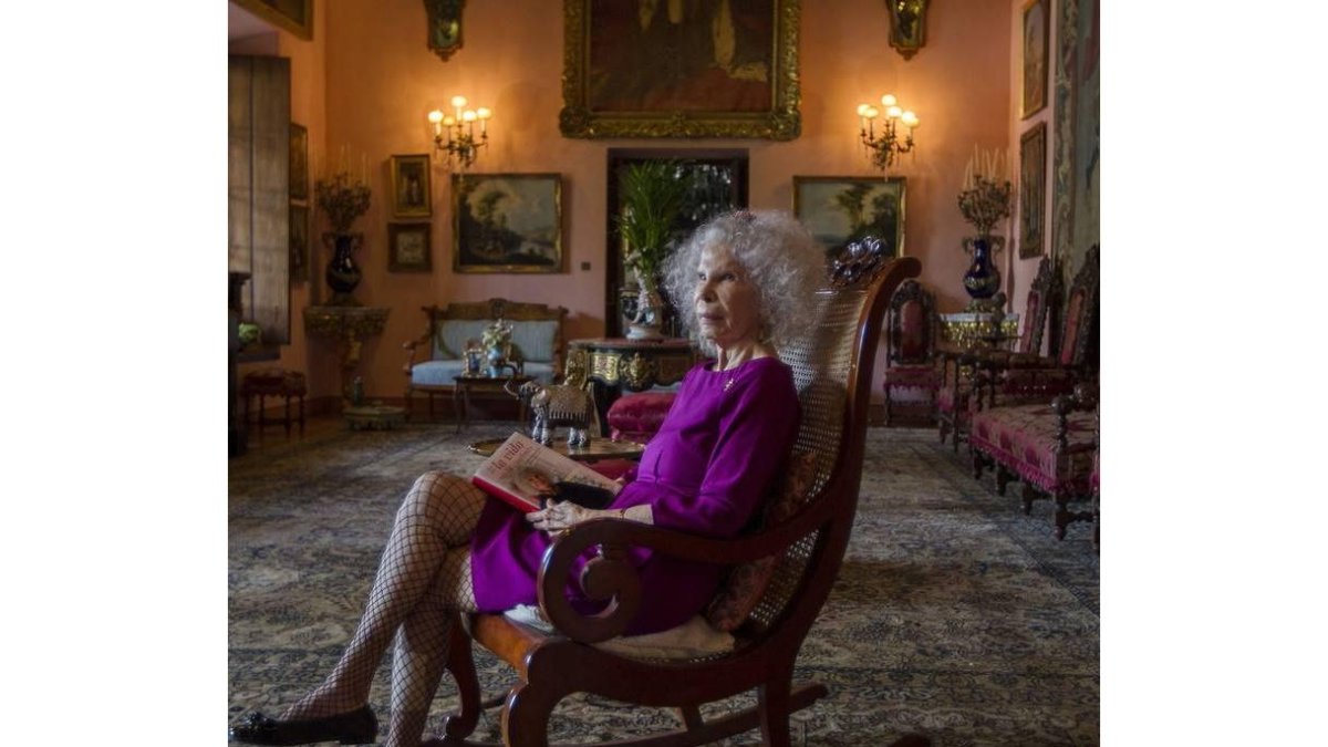 La duquesa de Alba en su palacio de Dueñas, en pleno centro de Sevilla