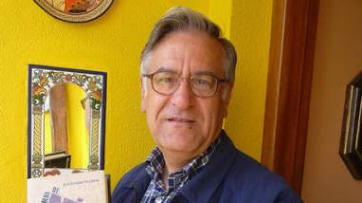 El escritor Juan Ignacio Villarías, natural de La Bañeza .