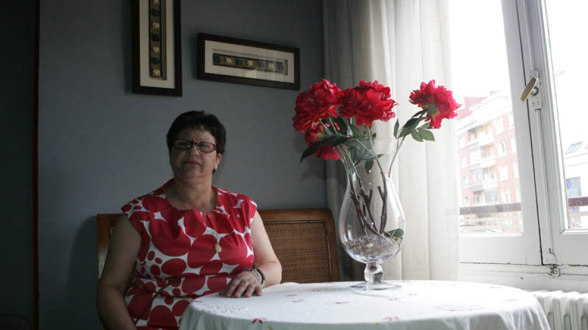 «La casa de acogida de Simone de Beauvoir es como mi segunda casa: me quieren con locura y yo a ellas».