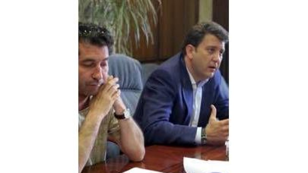 López Riesco y Varela ayer durante la presentación del proyecto cultural