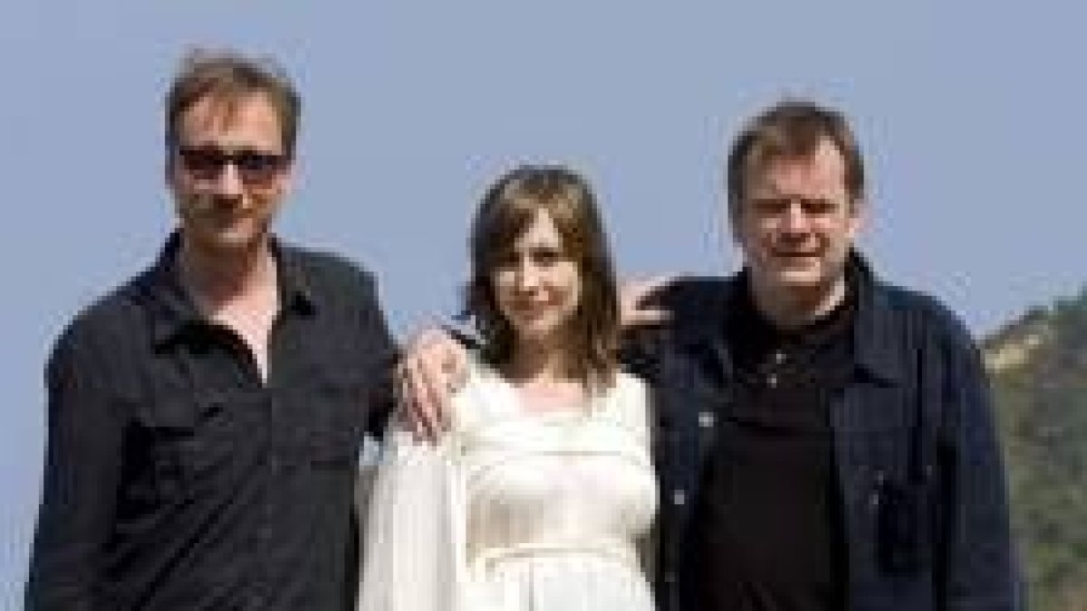 Mark Herman, director de «El niño con pijama de rayas», David Thewlis y Vera Farmiga