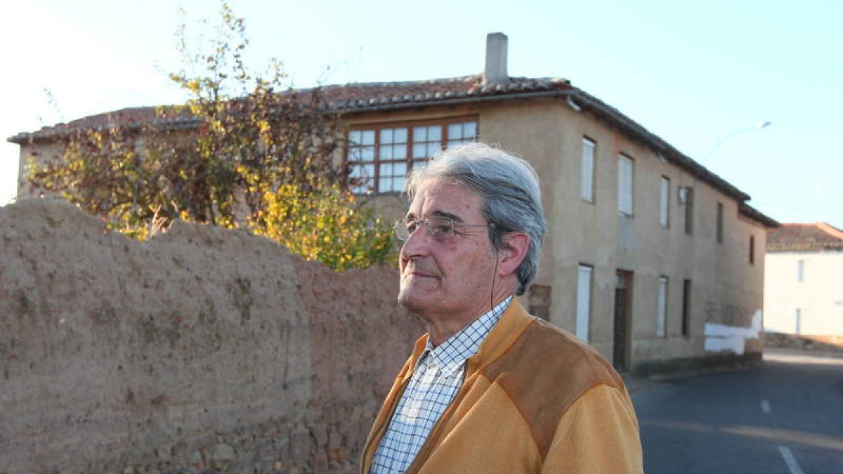 El pintor Benito Escarpizo, uno de los protagonistas. SECUNDINO PÉREZ