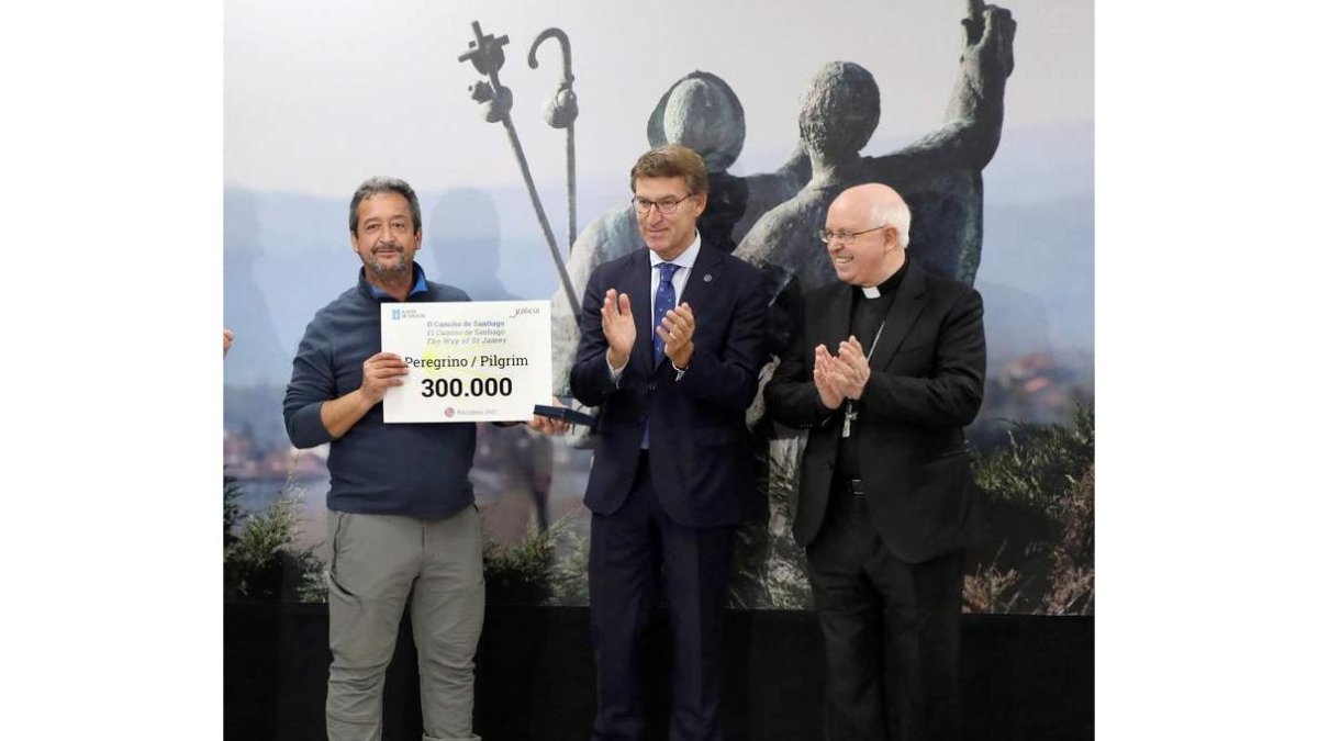 Miguel Pozo partió el Camino en dos: Roncesvalles-León y León-Santiago. X. REY