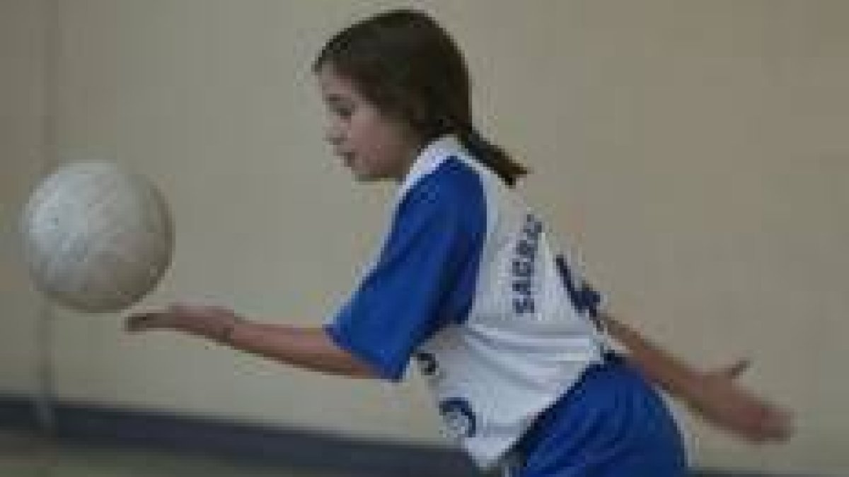 El voleibol es el deporte preferido por las escolares leonesas