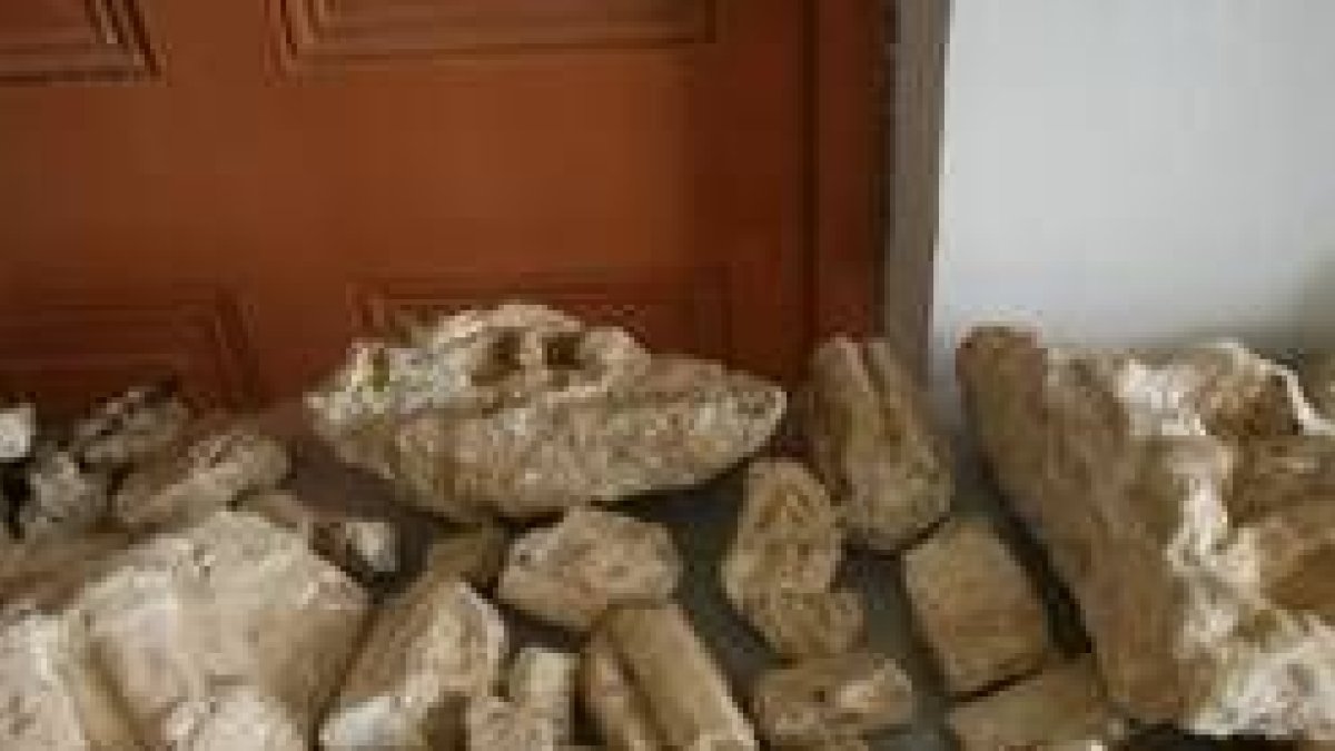 Restos de las yeserías depositadas en el Museo de León