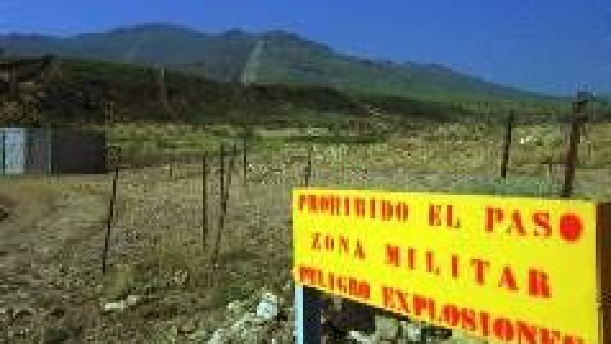 El Ministerio de Defensa anunció ayer la clausura para el fuego real de parte del campo de tiro
