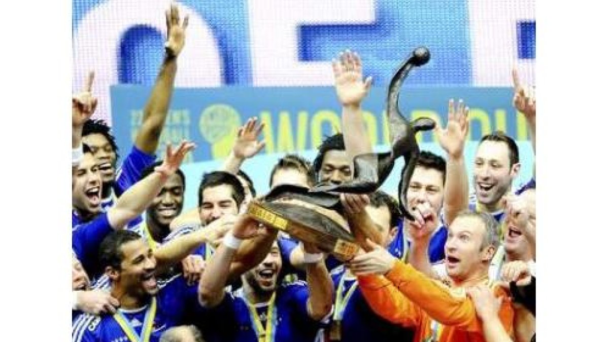 Los jugadores franceses celebran su victoria en el Mundial y su cuarta corona.