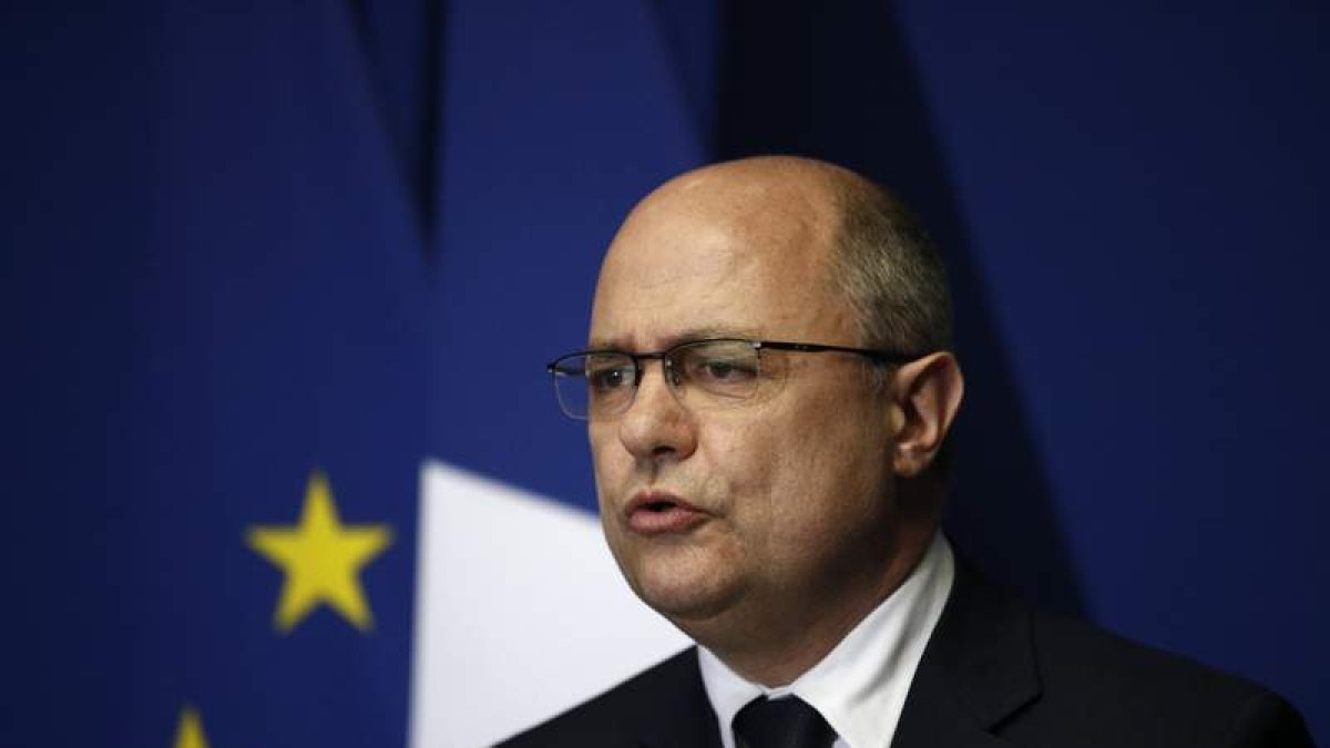 El ministro francés del Interior, Bruno Le Roux. YOAN VALAT