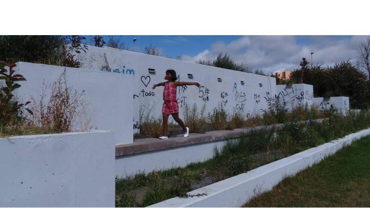 La fuente exenta del parque de Valdeiglesias, en Navatejera, uno de los más concurridos del municipio, se cubrirá con un mural.