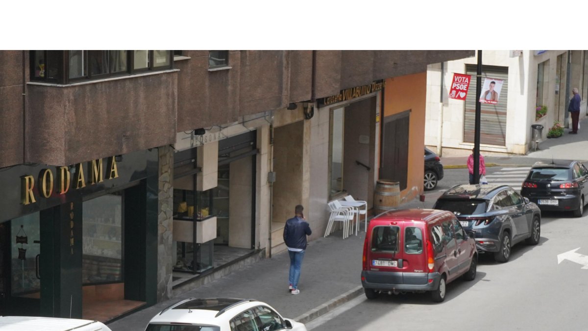 El alcalde de Villablino, Mario Rivas, ha prestado declaración esta mañana en el Juzgado de Villablino. J. NOTARIO