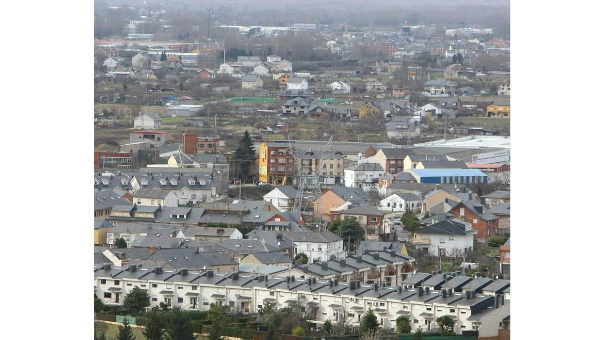 Vista general del barrio de Compostilla. L. DE LA MATA