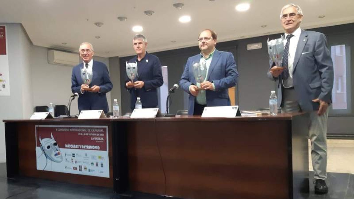 Un momento de la inauguración del congreso, ayer en La Bañeza. DL