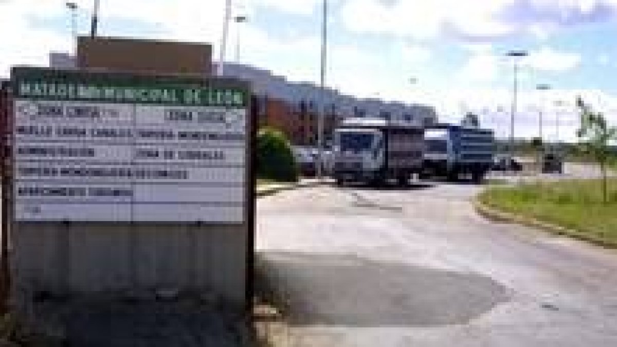 La entrada al Matadero de León que actualmente se encuentra sumido en una grave crisis económica