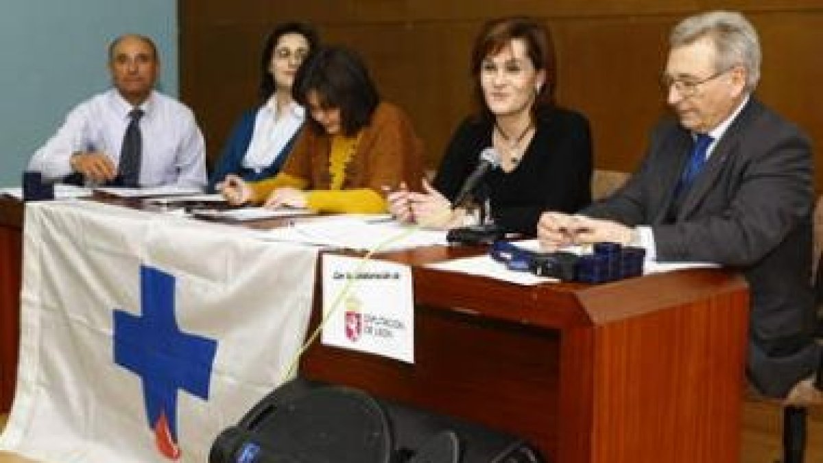 Teresa González y Martín Manceñido, en un acto de la Hermandad de Donantes de Sangre