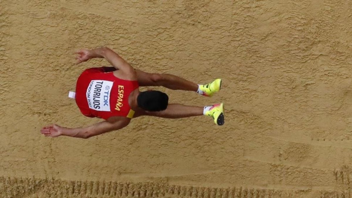 Pablo Torrijos, en uno de sus tres saltos.