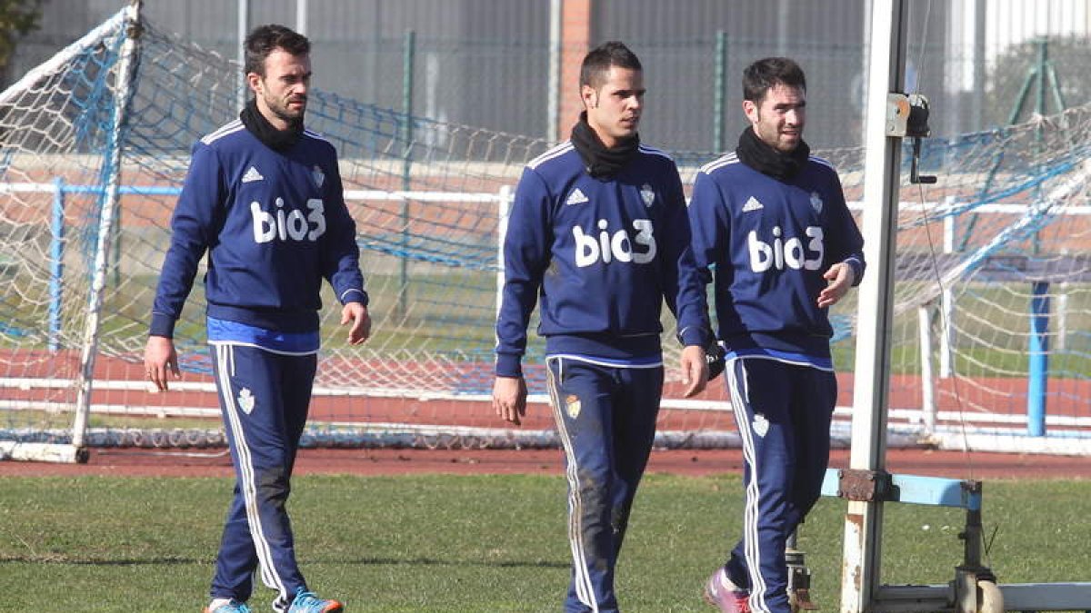 Samuel (i) puede ser la gran novedad en el once titular de la Deportiva esta tarde.