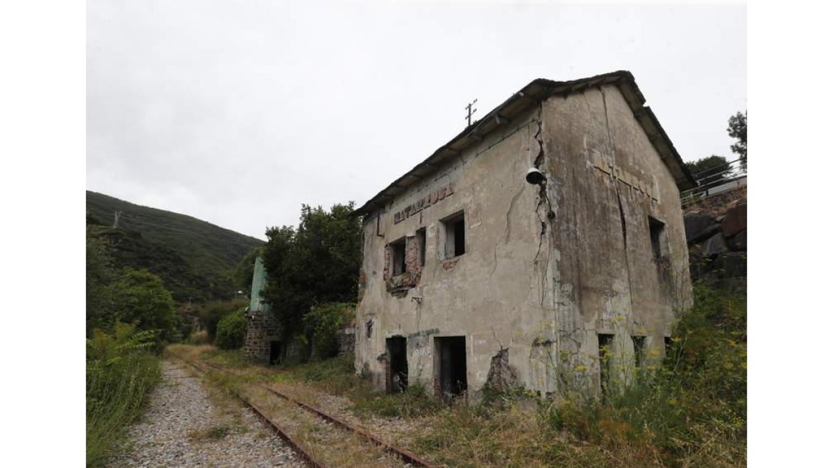 Infraestructura ferroviaria del Ponfeblino. L. DE LA MATA