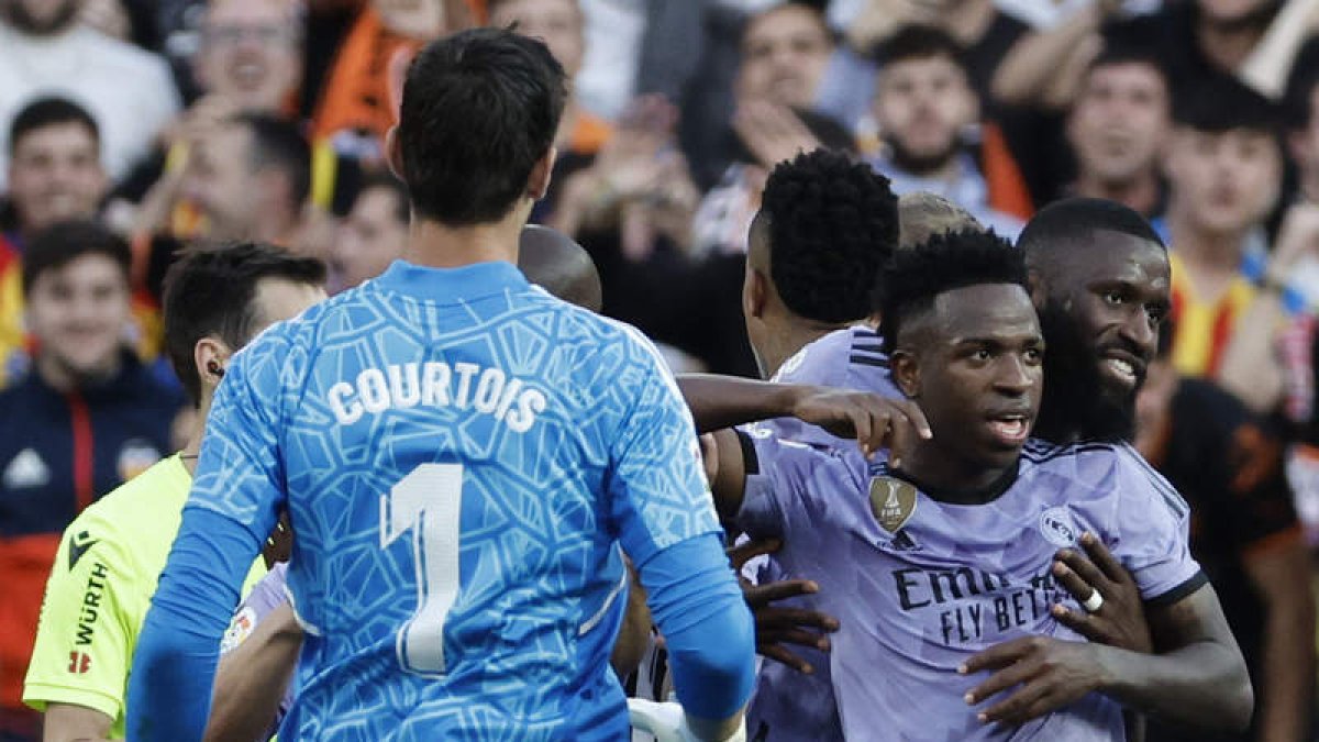 La última polémica con Vinicius surgió en Mestalla. BIEL ALINO