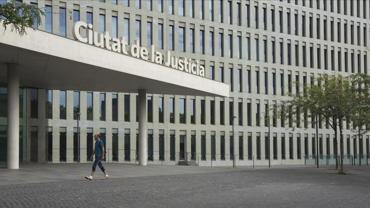 La entrada de la Ciutat de la Justicia.