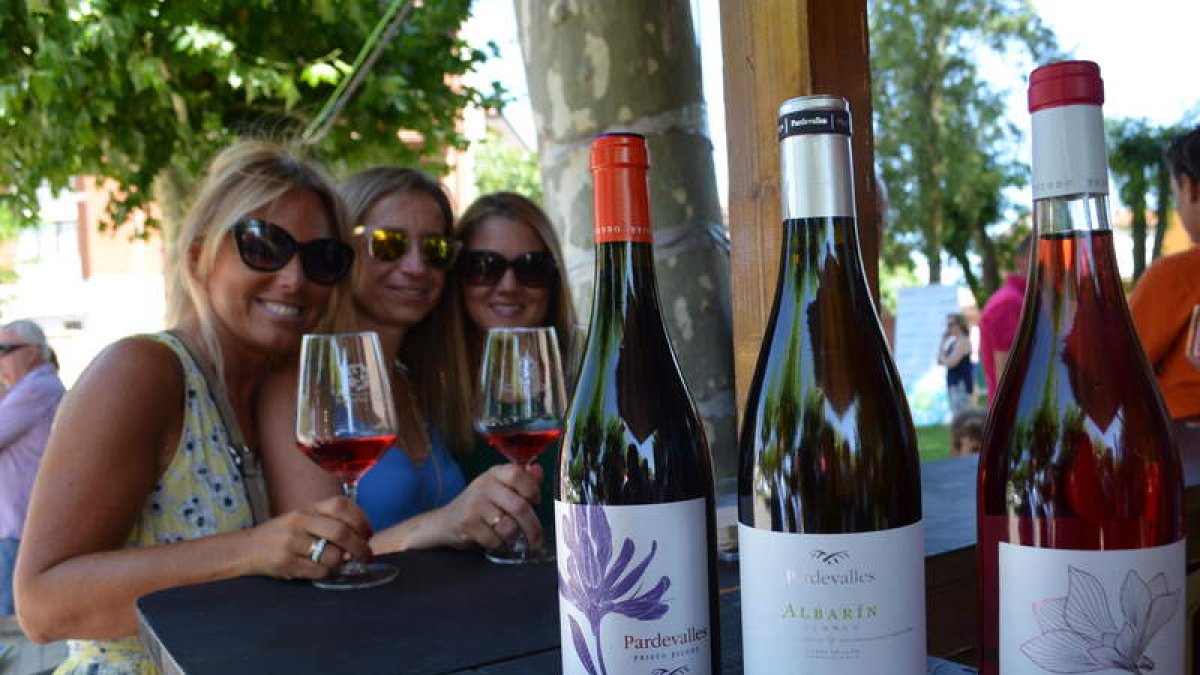 Las casetas de las bodegas han estado muy concurridas durante todo el fin de semana. MEDINA