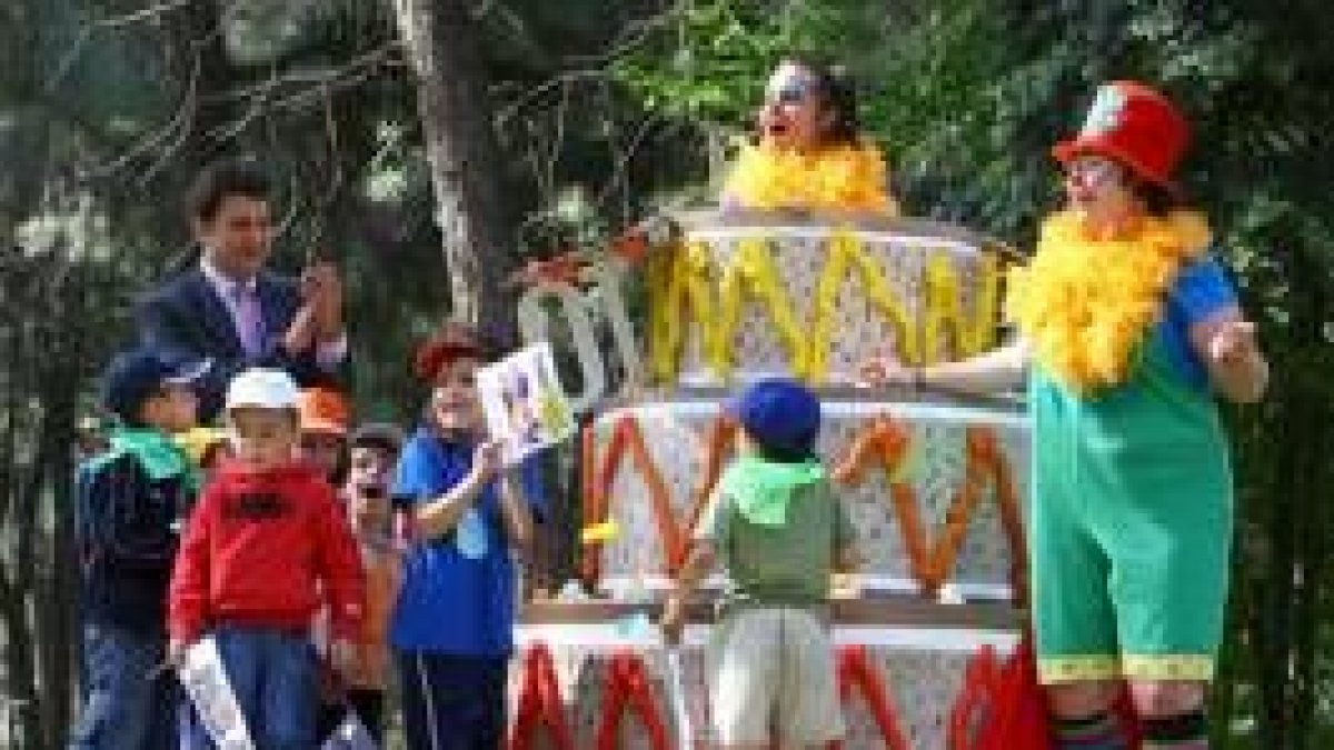 Los niños disfrutaron de la fiesta y de los juegos de las animadoras