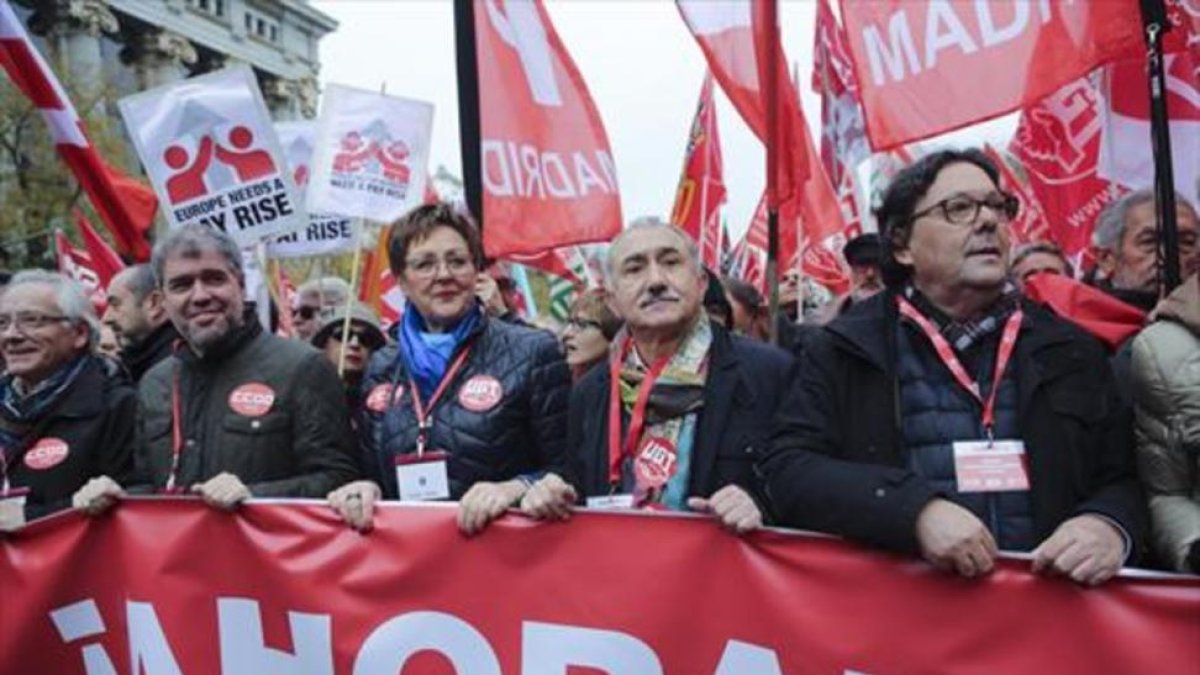 Manifestación por subida salarial de funcionario