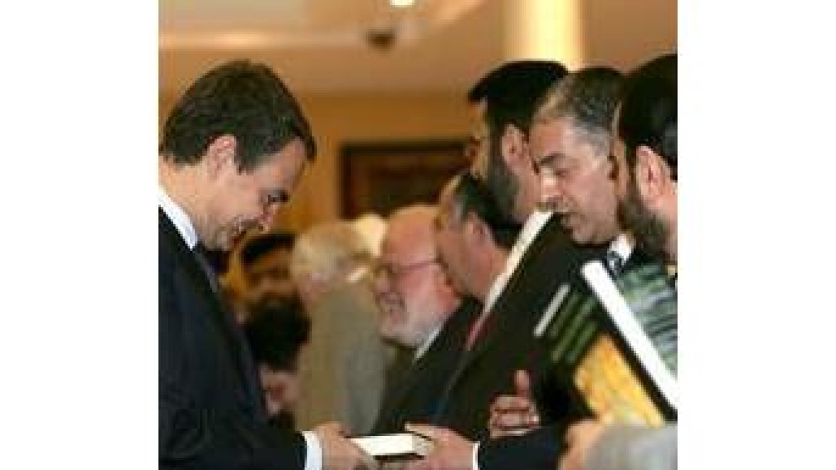 Los representantes religiosos, recibidos en La Moncloa por Zapatero