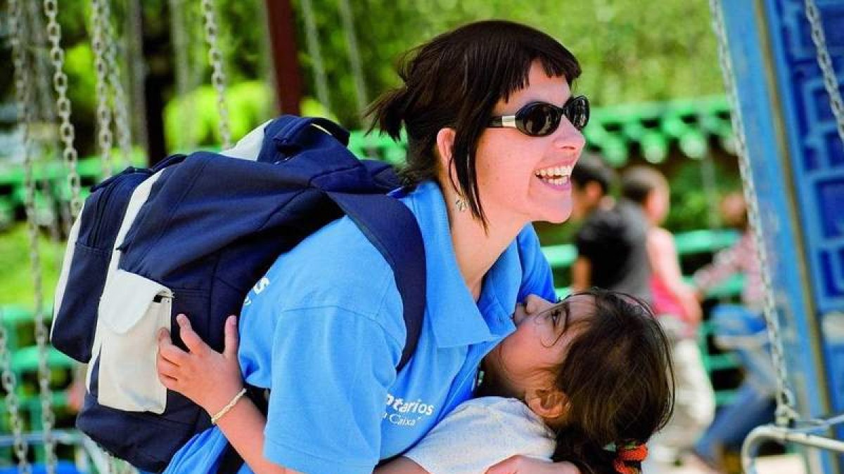 En Castilla y León participarán 300 voluntarios. LA CAIXA