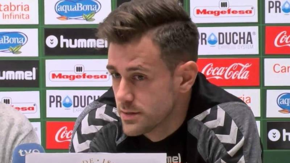 Jon García es el segundo fichaje realizado por el conjunto berciano para la presente temporada tras la llegada de Jorge García. DL