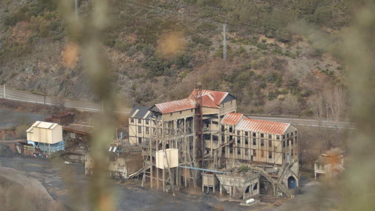 Lavadero de carbón de Antracitas de Fabero S.A., en Santa Cruz del Sil. L. DE LA MATA