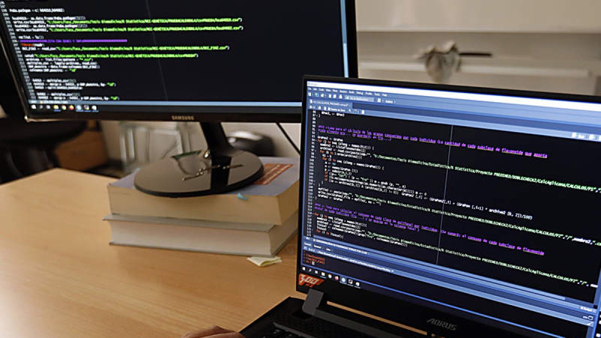 Trabajos sobre desarrollo digital. archivo