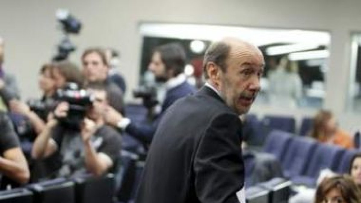 Rubalcaba, en la rueda de prensa tras el Consejo de Ministros.