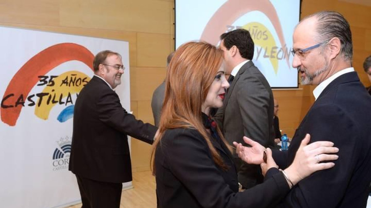 Luis Fuentes junto a Silvia Clemente