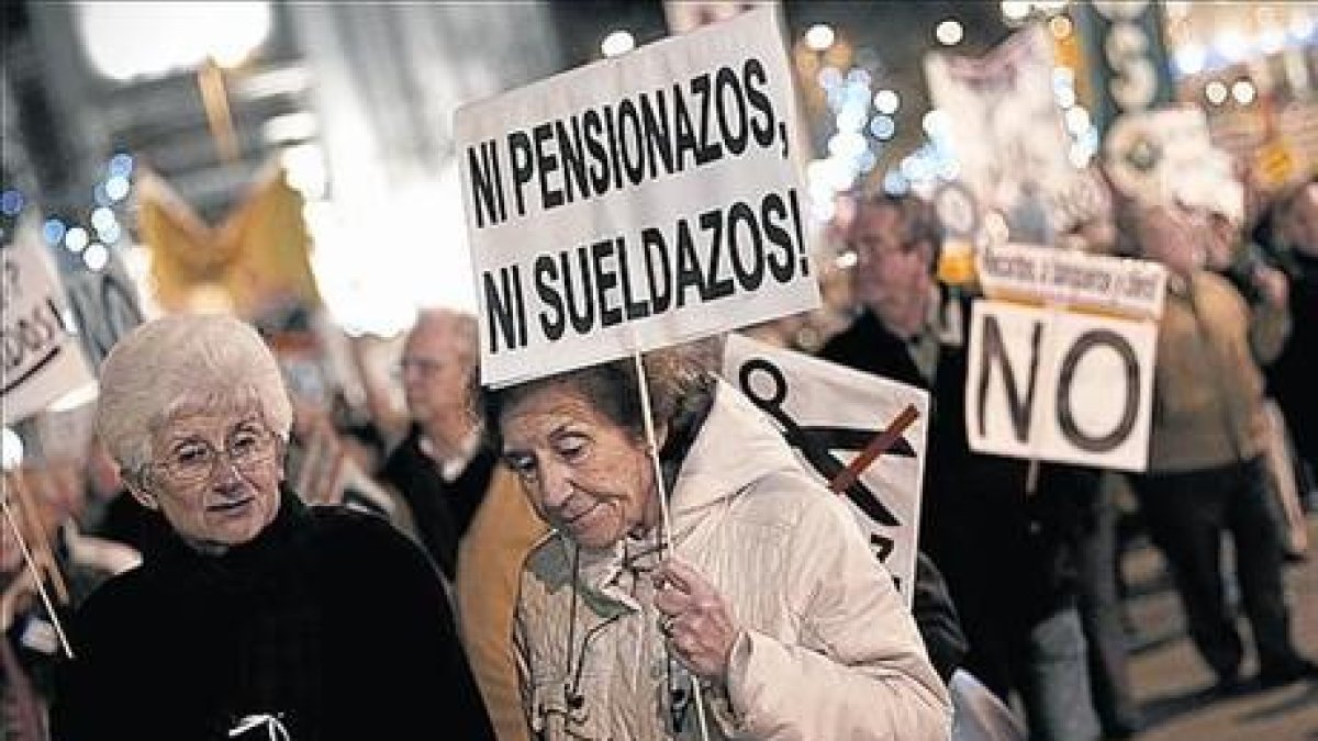 Protestas de pensionistas a favor de una jubilación digna.