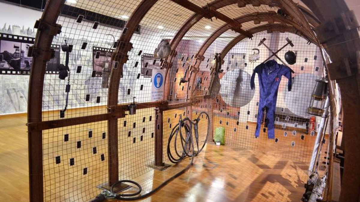 Parte de la exposición ‘Tierras Mineras de Castilla y León’ que acoge el MSM de Sabero. CASTRO