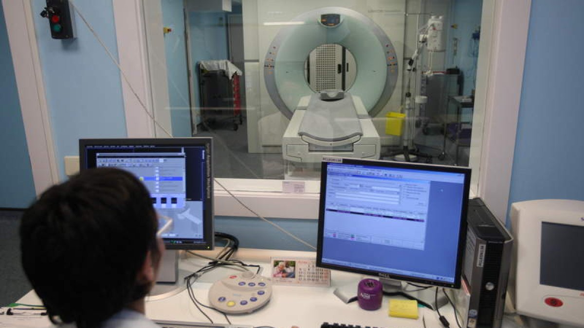 El Hospital San Juan de Dios ha ayudado a aliviar la lista de técnicas diagnósticas. DL
