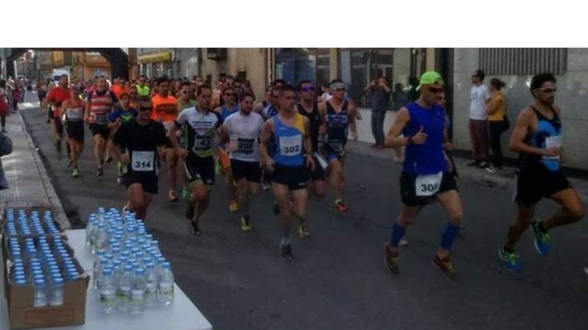 La carrera contó con un centenar de participantes