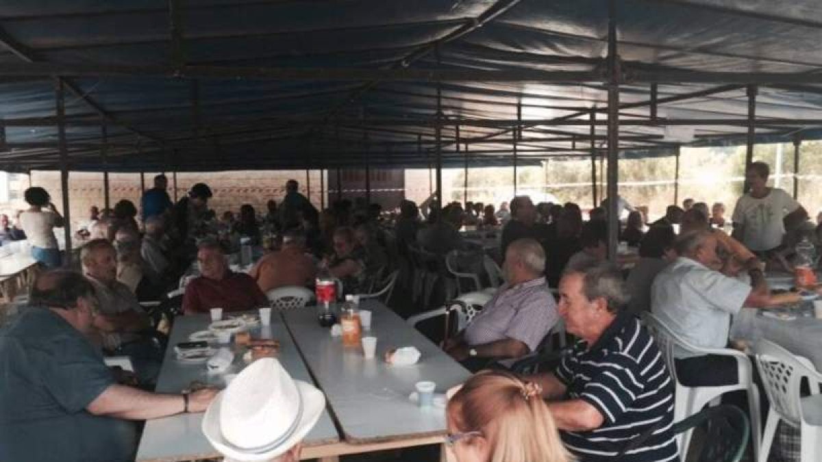 Los jubilados de la zona celebran su fiesta anual.