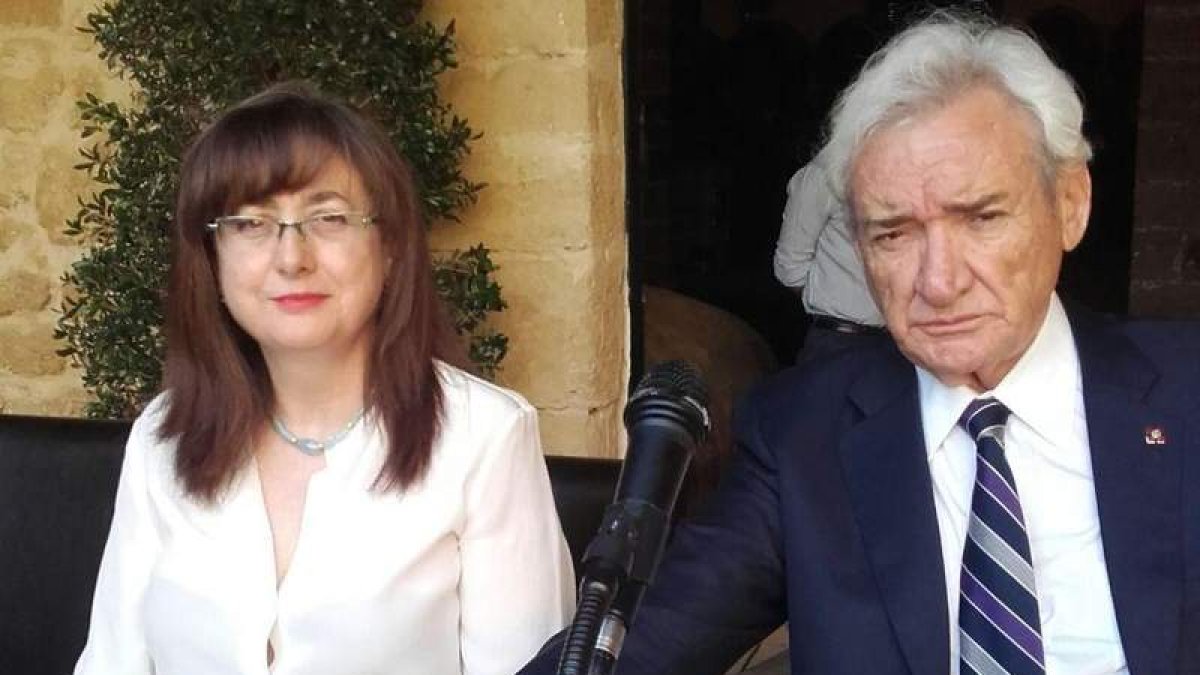 Carmen Cebrián y Luis del Olmo, en la Academia Santa Cecilia. DL