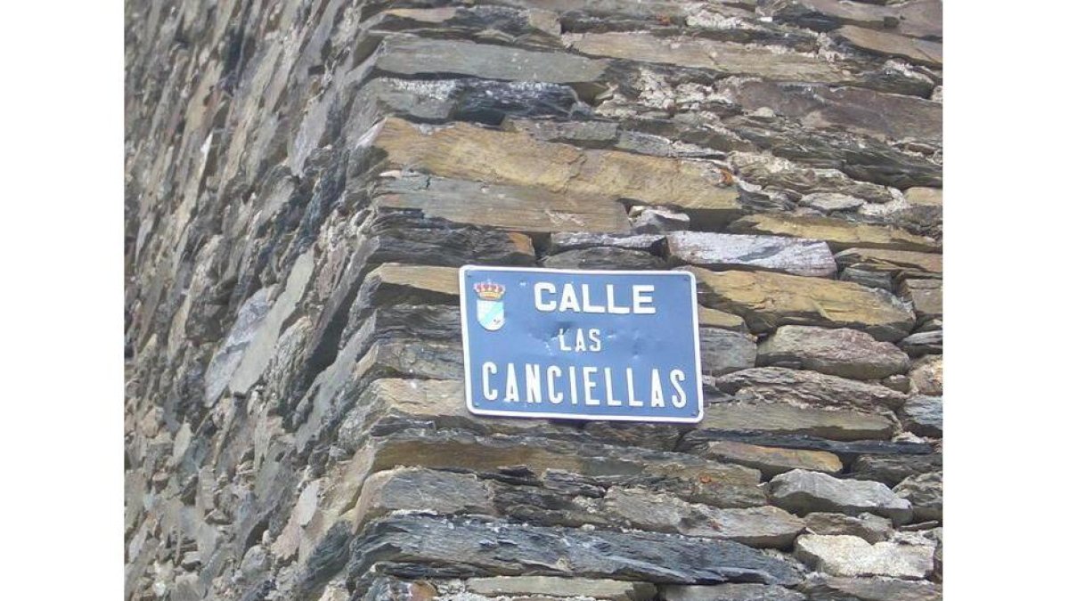 En numerosas calles quedan nombres del antiguo leonés