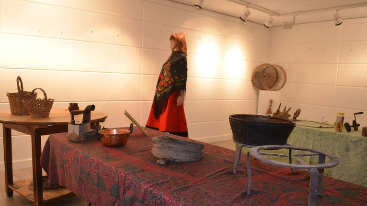 Imagen de algunas de las piezas que se expondrán en la muestra que se inaugura esta tarde. MEDINA