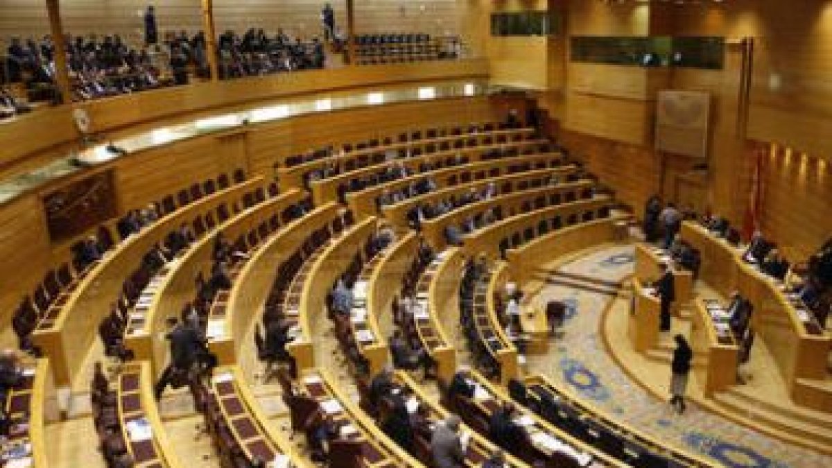 El pleno de las Cortes de Castilla y León, en una imagen de archivo