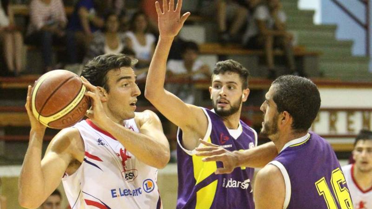 El Agustinos inició los partidos de preparación.