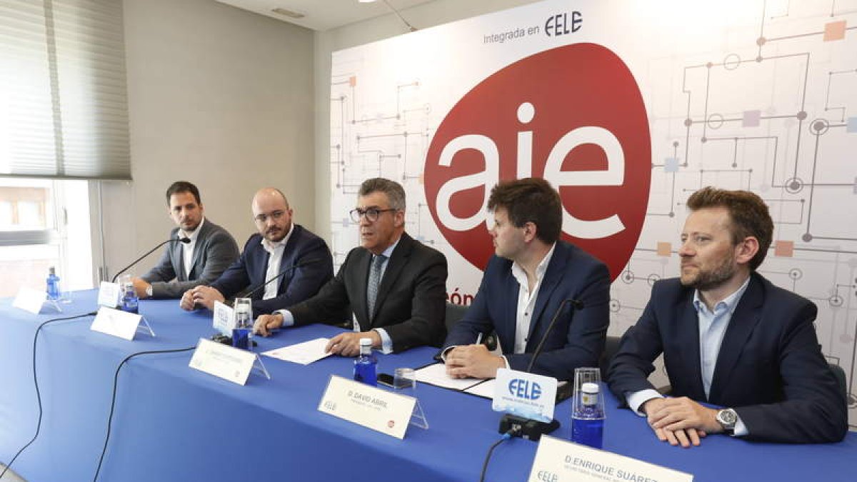 La Asociación de Jóvenes Empresarios, en su presentación. RAMIRO